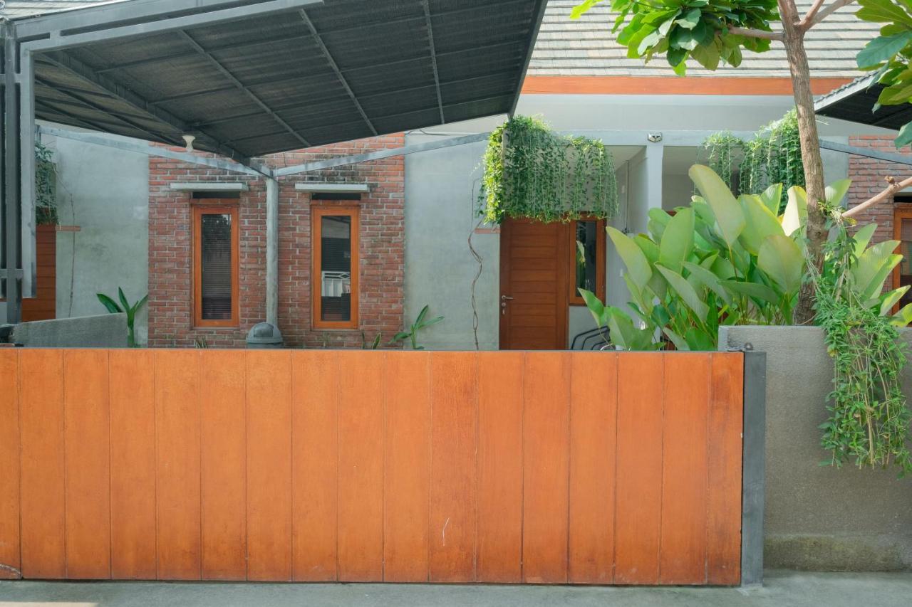Andewi Guest House Denpasar Redpartner - Minimum Stay 30 Nights Sanur Exterior foto